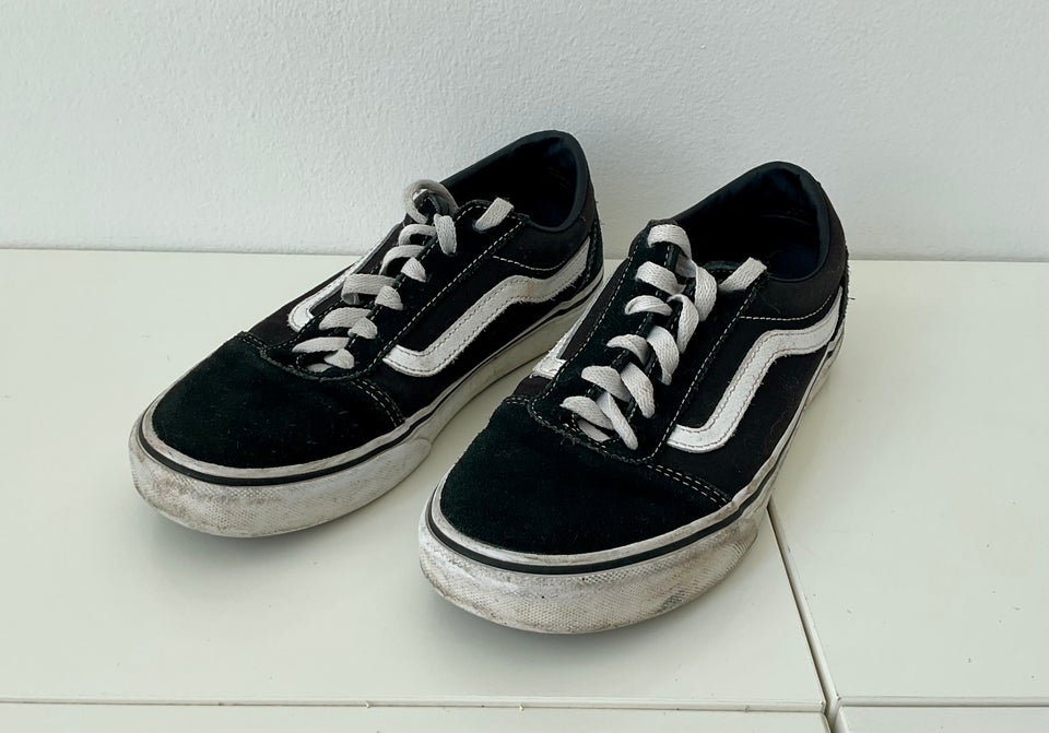 Sneakers str 36 Vans