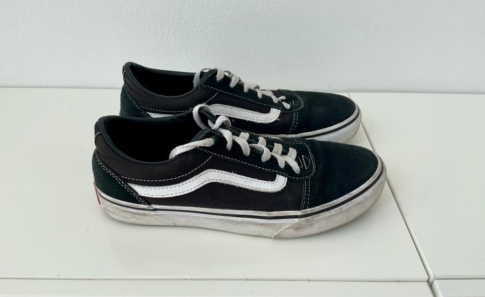 Sneakers str 36 Vans