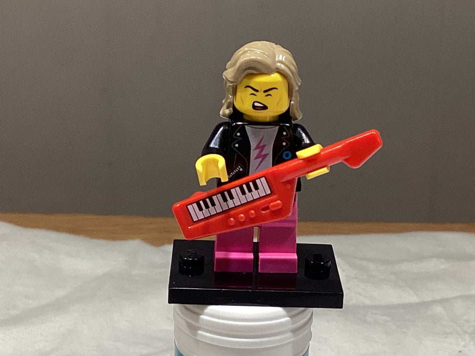 Lego Minifigures 80s Musician