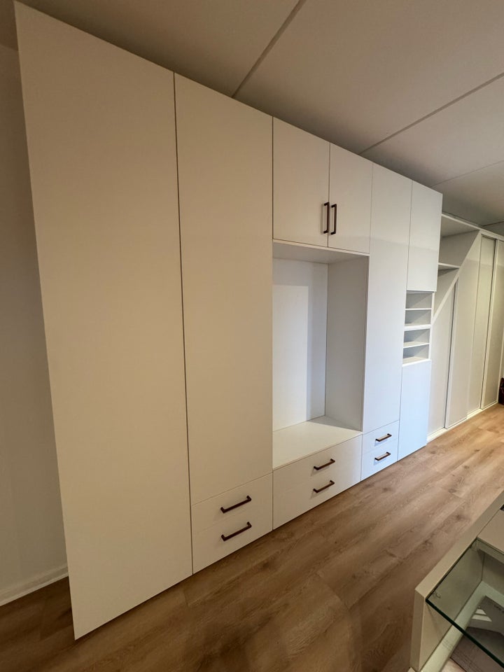 Garderobeskab, CPH Skabe, b: 340 d: