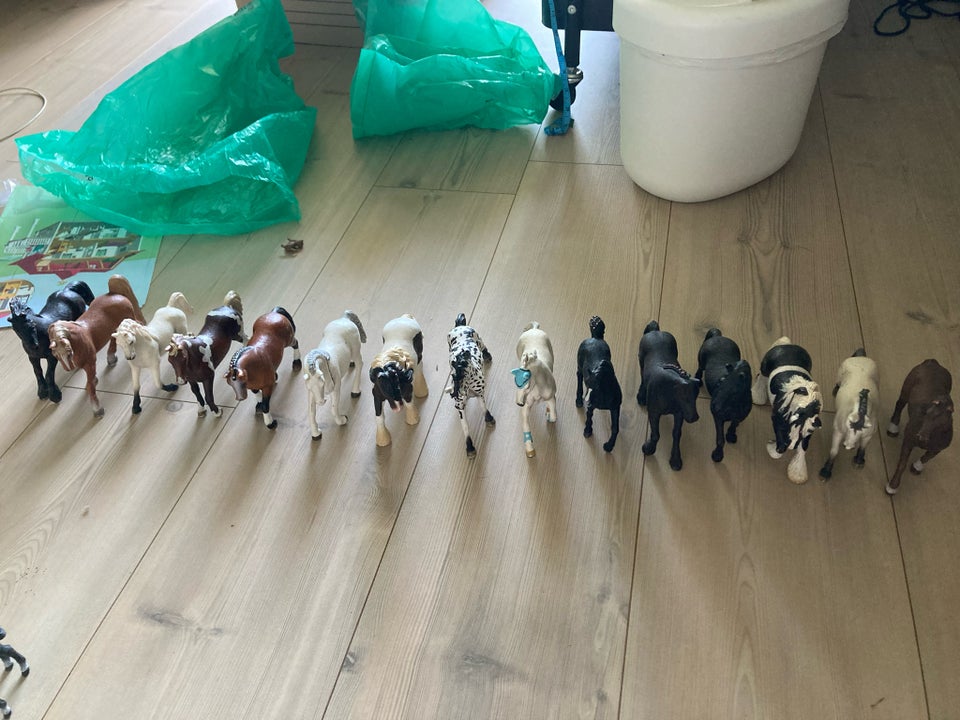 Blandet legetøj, Schleich ,