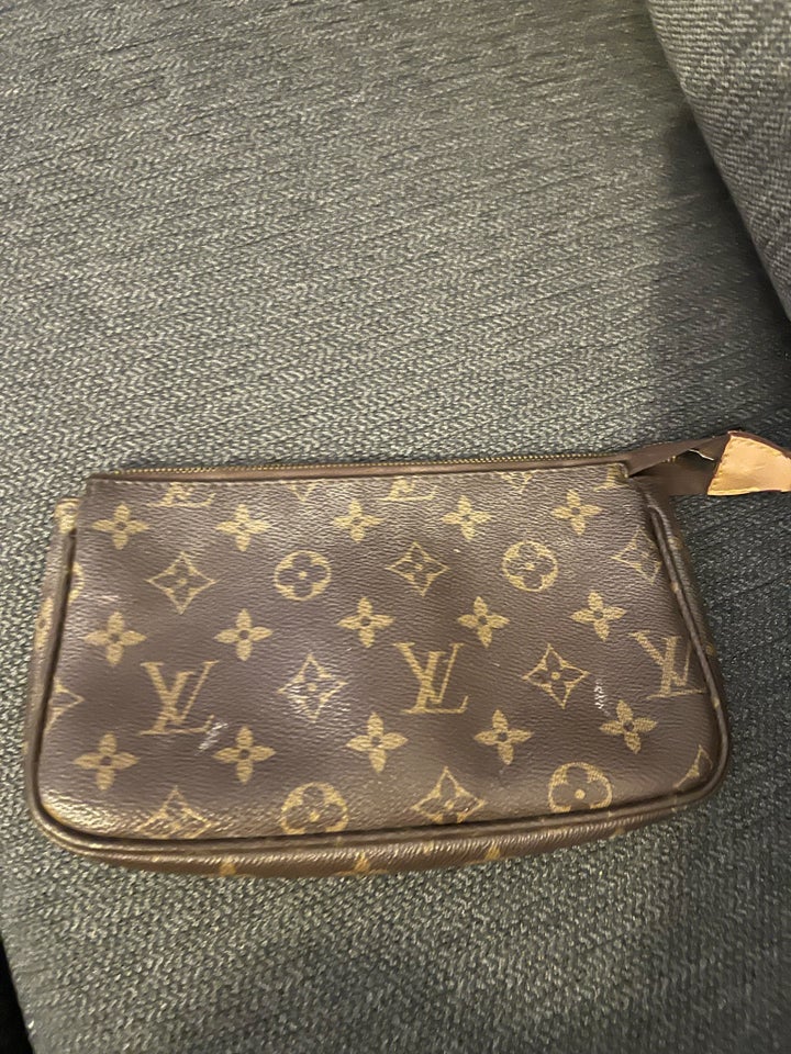 Toilettaske, Louis Vuitton