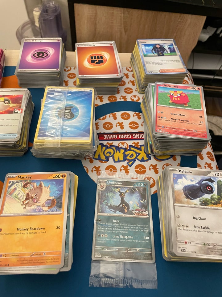 Pokemon cards bulk. +1000 cards and