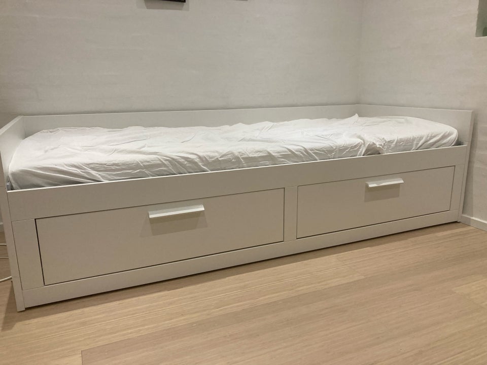 Enkeltseng, Brimnes Ikea, b: 80 l: