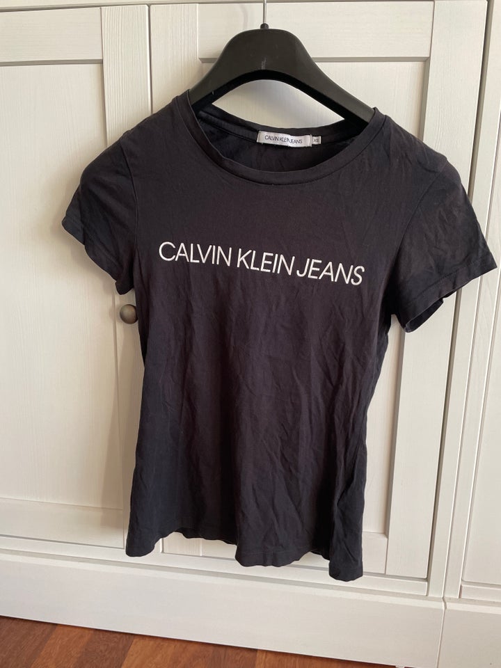 T-shirt, Calvin Klein , str. 34