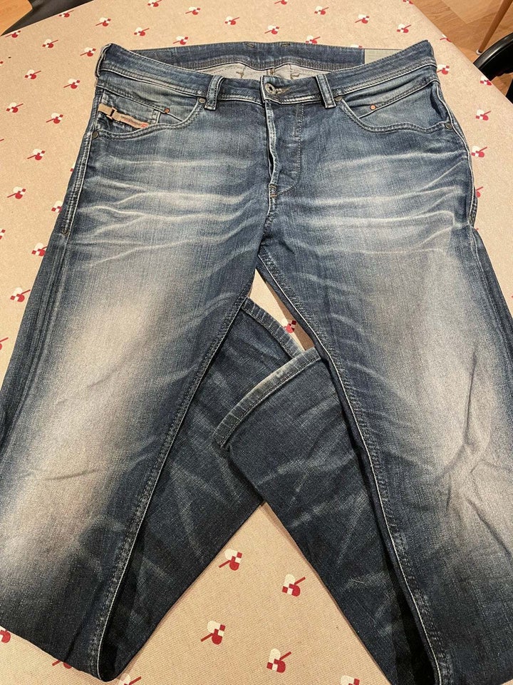 Jeans, Diesel, str. 30