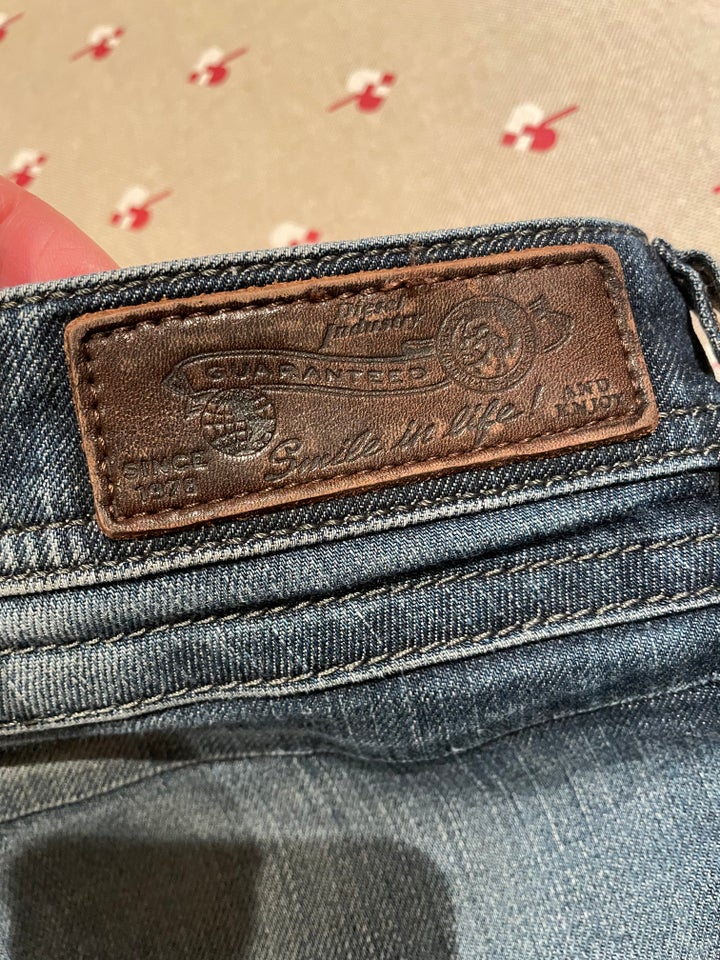 Jeans, Diesel, str. 30