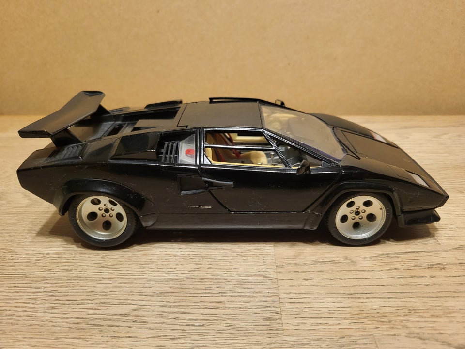 Modelbil, Lamborghini Countach