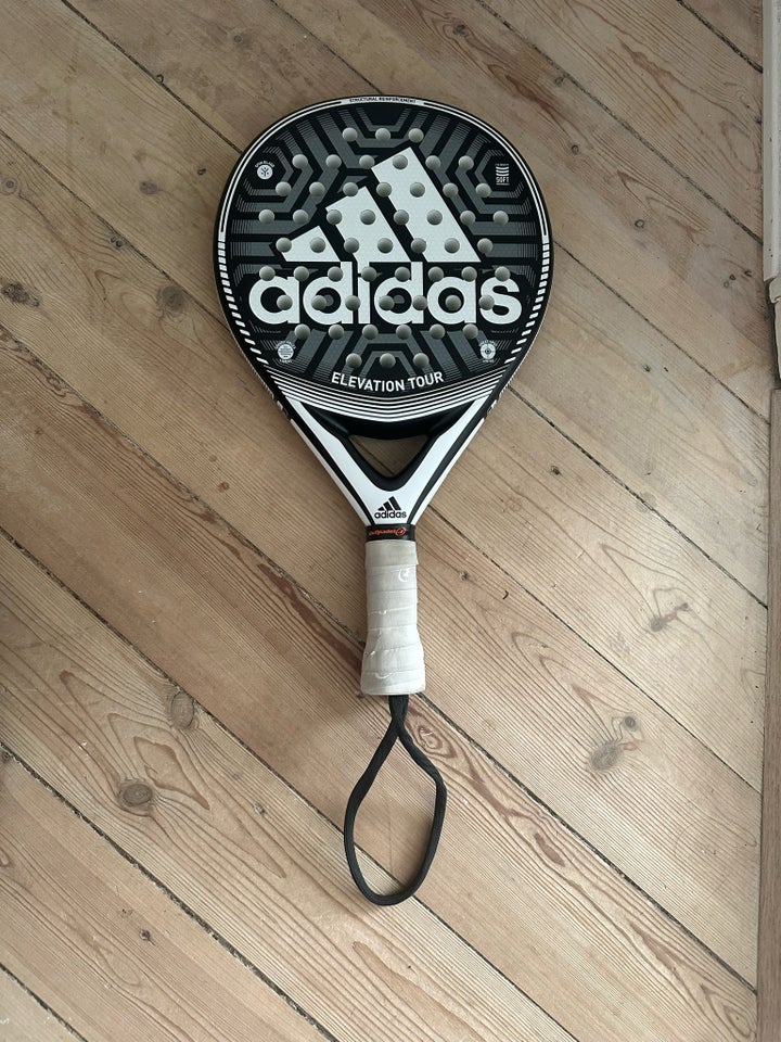 Padel bat, Adidas