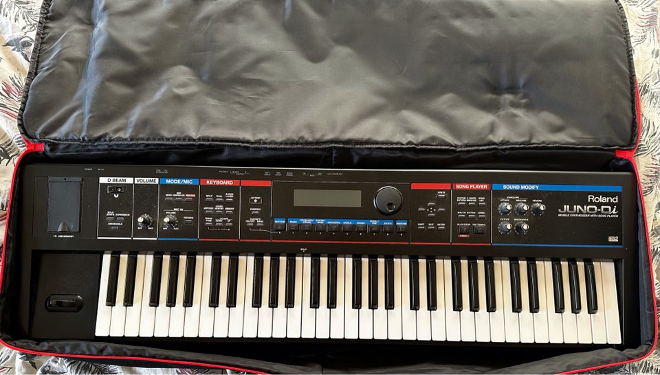 Synthesizer, Roland Juno Di