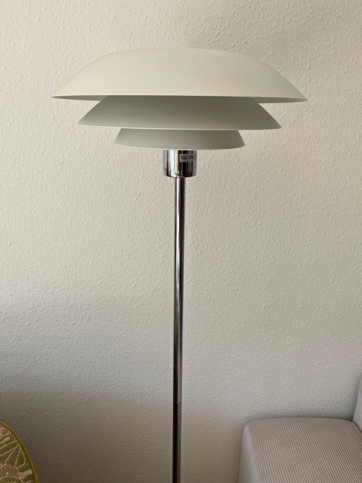 Gulvlampe Dyberg Larsen DL31