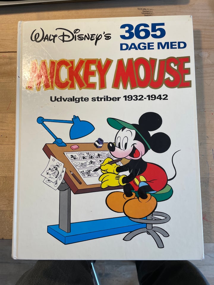 365 dage med Mickey Mouse, Walt