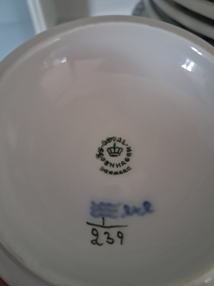 Porcelæn, Lågskål, Royal