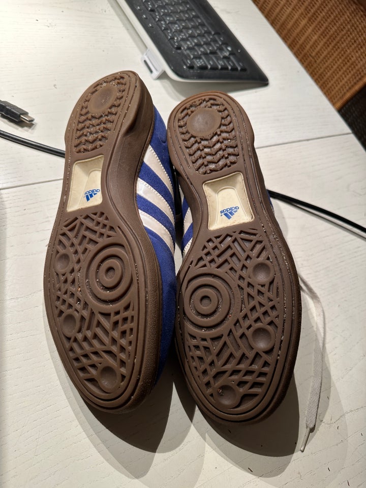 Håndboldsko, Adidas Spezial, str.