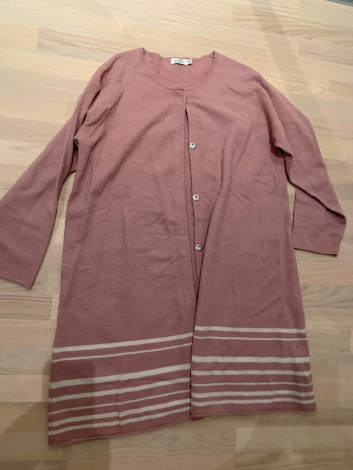 Cardigan, Masai, str. 42