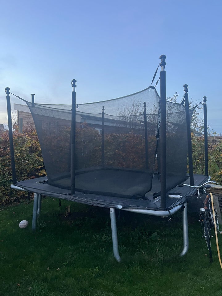 Trampolin, Firkantet