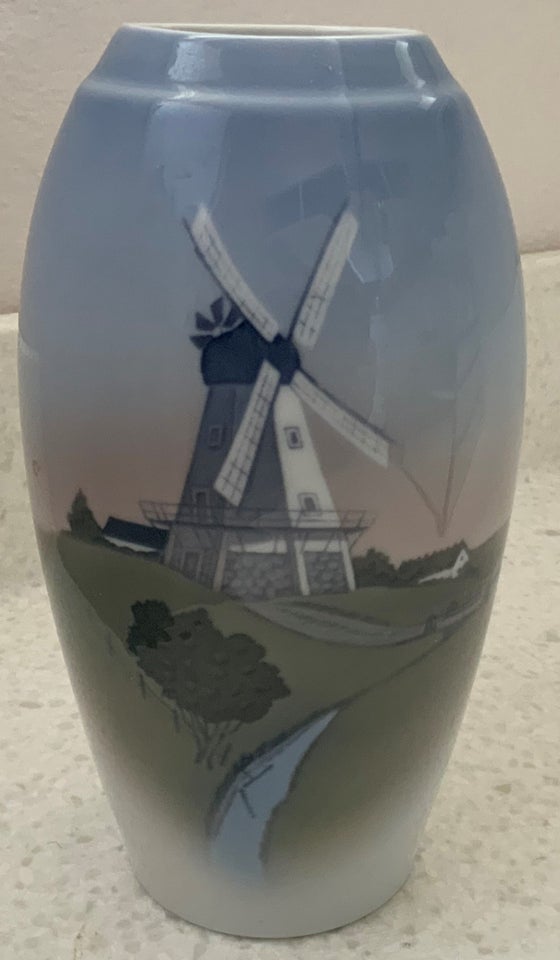 Porcelæn Vase med Mølle landskab