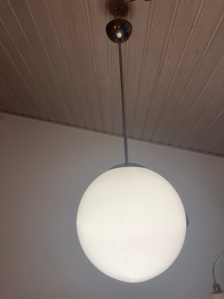 Anden loftslampe, Retro pendel