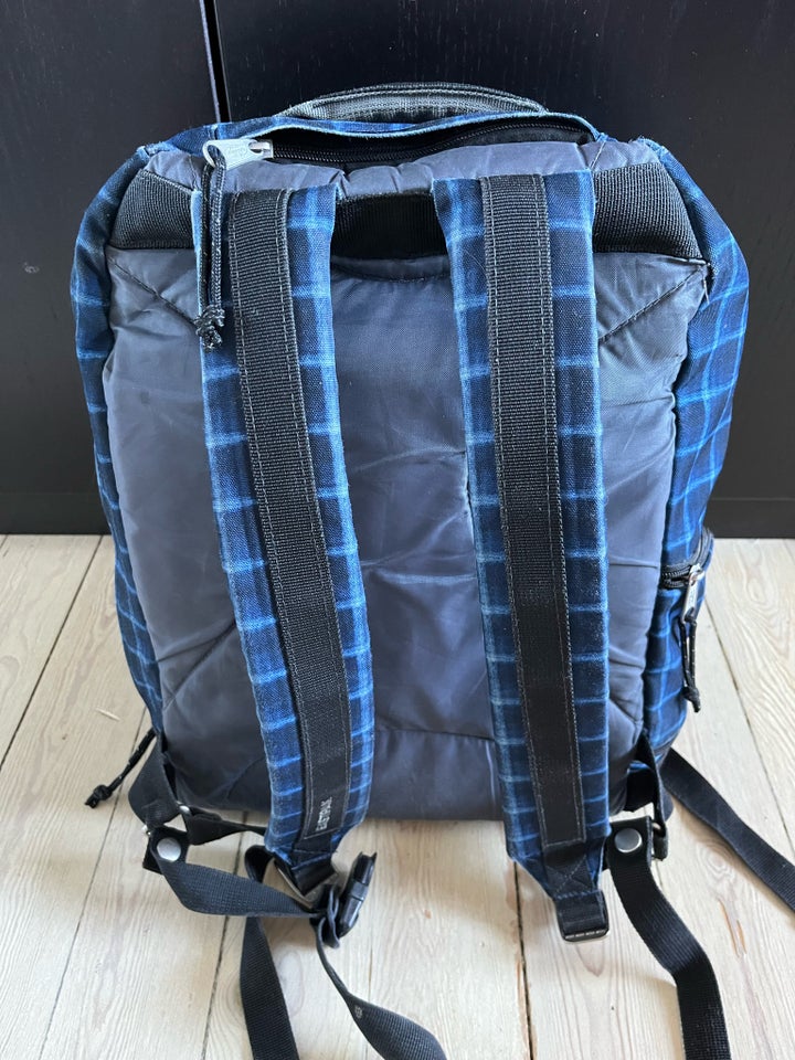 Skoletaske, Eastpak