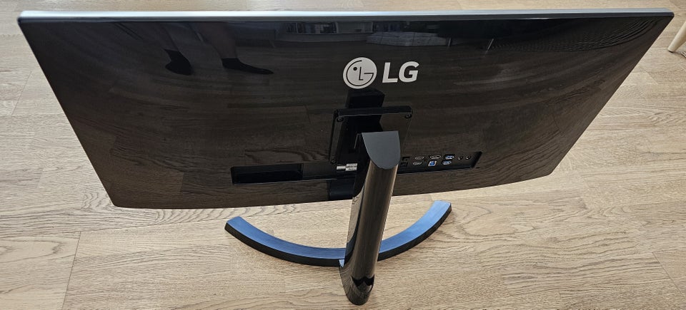 LG 34UM88 34 tommer