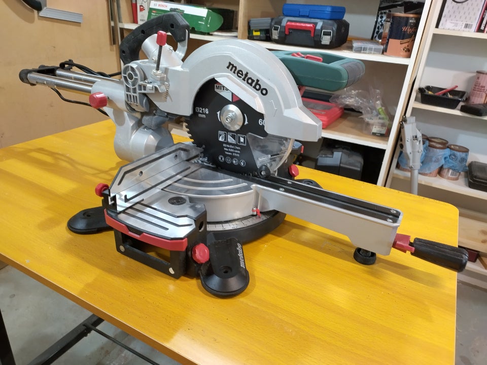 Geringssav, Metabo kgs 216 m