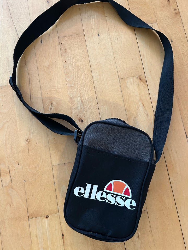 Crossbody, Ellesse