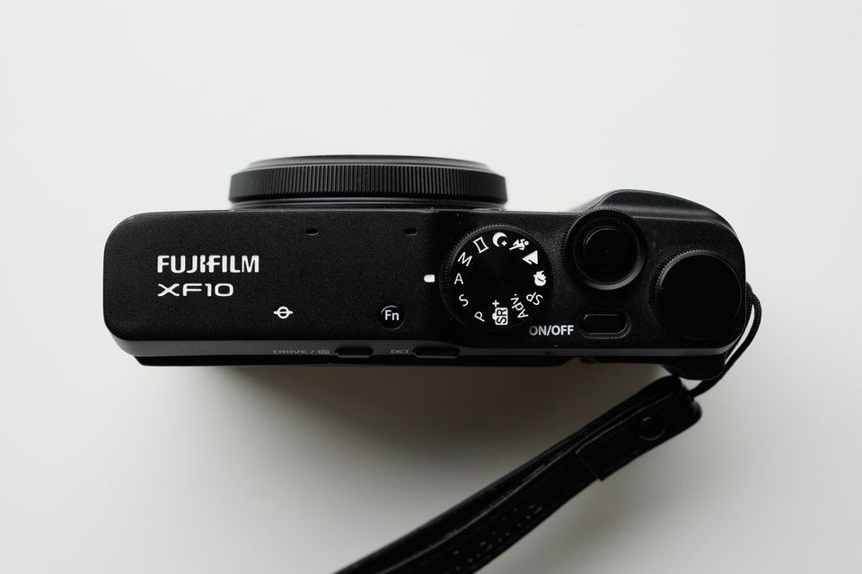 Fujifilm, XF10, 24 megapixels