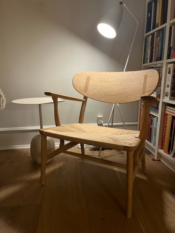 Hans J. Wegner, CH22, Lænestol