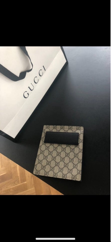 Clutch Gucci kanvas