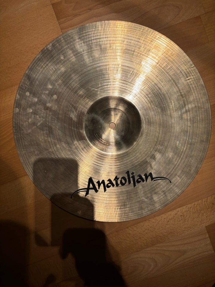 Bækken, Anatolian Baris 16” crash