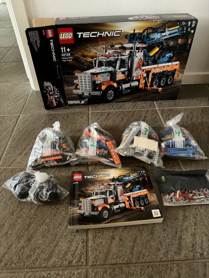 Lego Technic, 42128