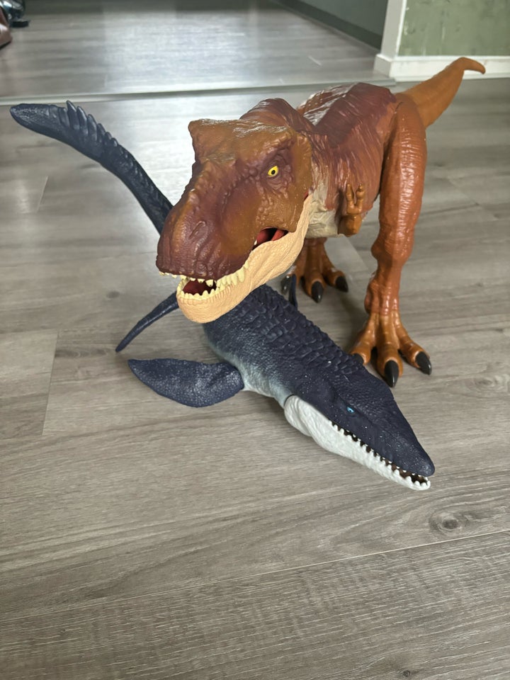 Dyr, 2 kæmpe dinosaur