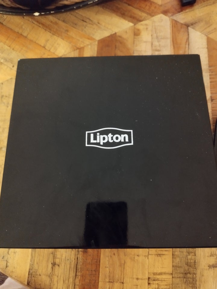 Andet, Lipton te box, Lipton