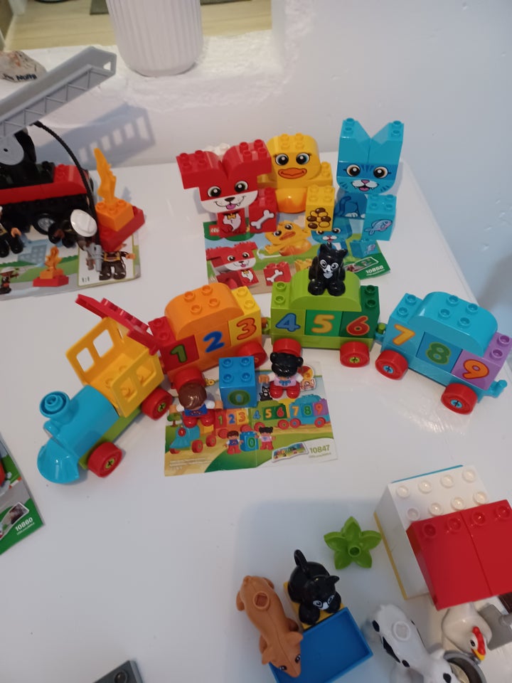 Lego Duplo, 8 sæt + 3 biler