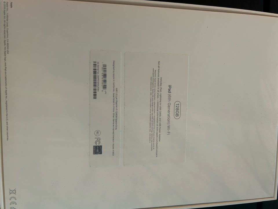 iPad 6, 128 GB, sort