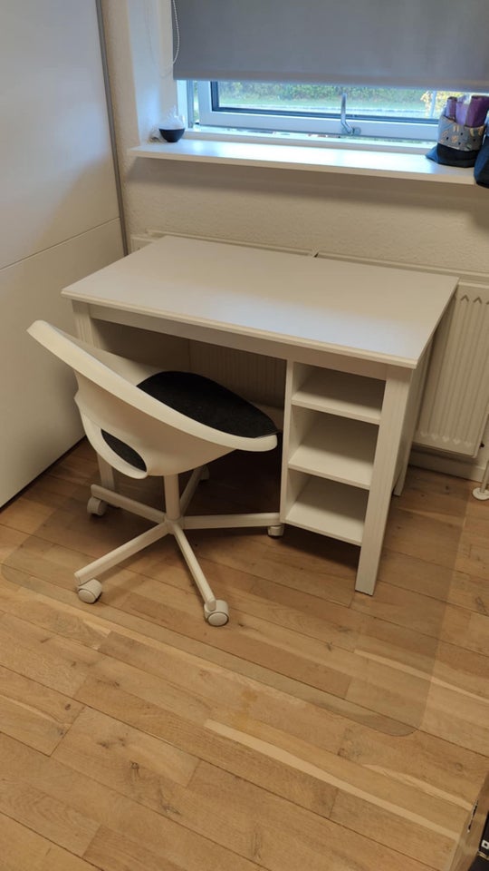 Skrivebord, IKEA , b: 90 d: 52 h: 73