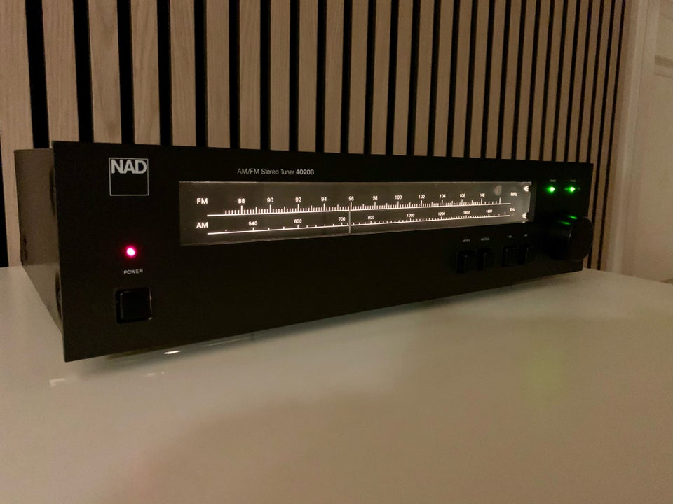 Tuner, Nad, 4020B