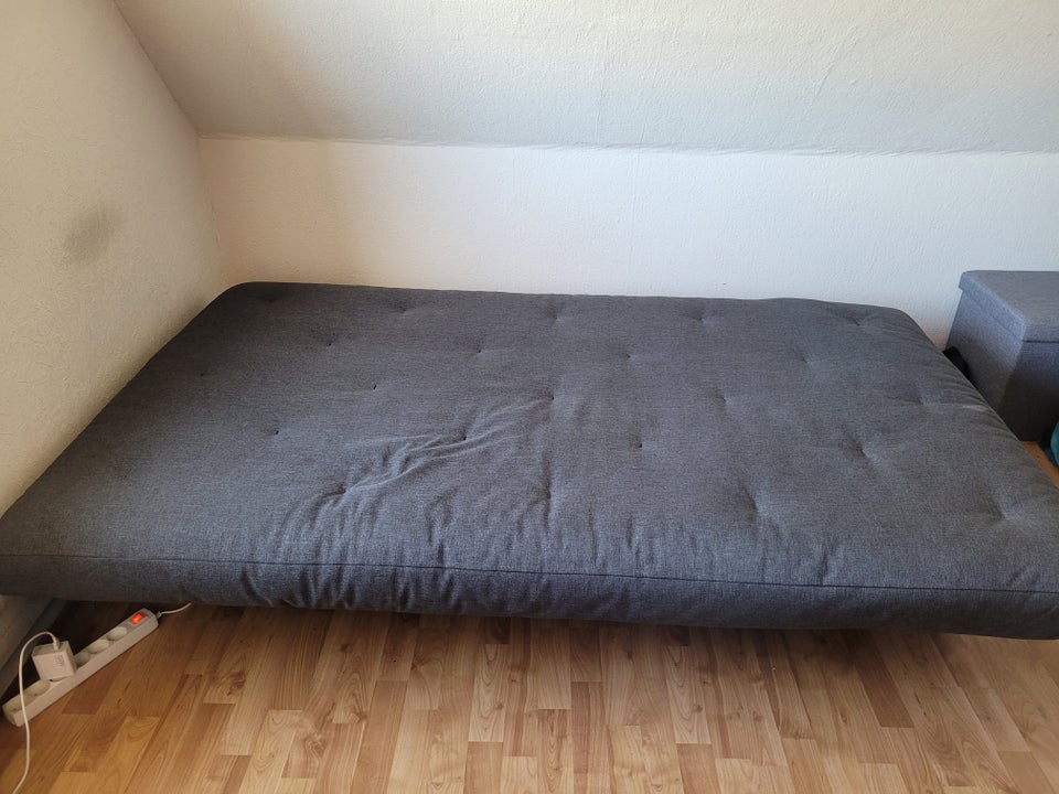 Sovesofa, b: 120 l: 200