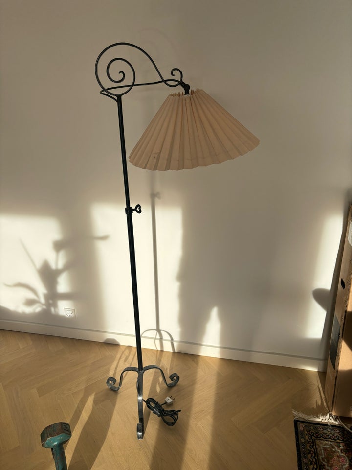 Standerlampe, Gl. jernlampe med