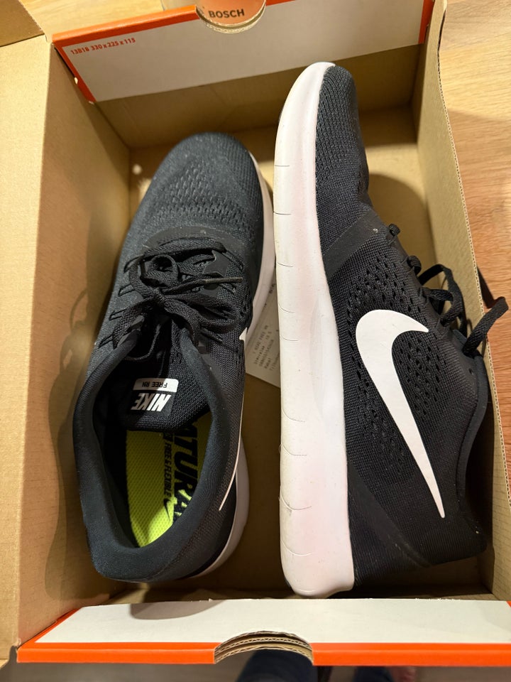 Fritidssko, NIKE FREE , str. 44