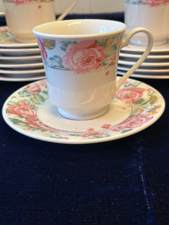 Porcelæn, Kaffestel m blomster