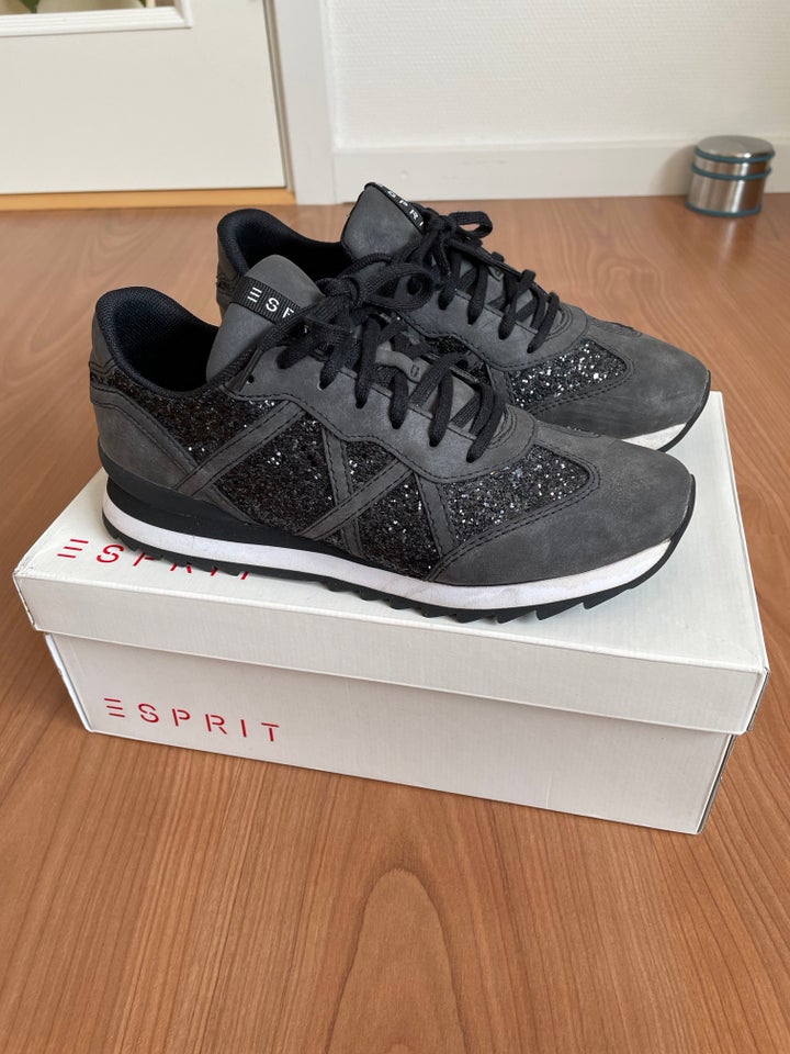 Sneakers str 37 ESPRIT