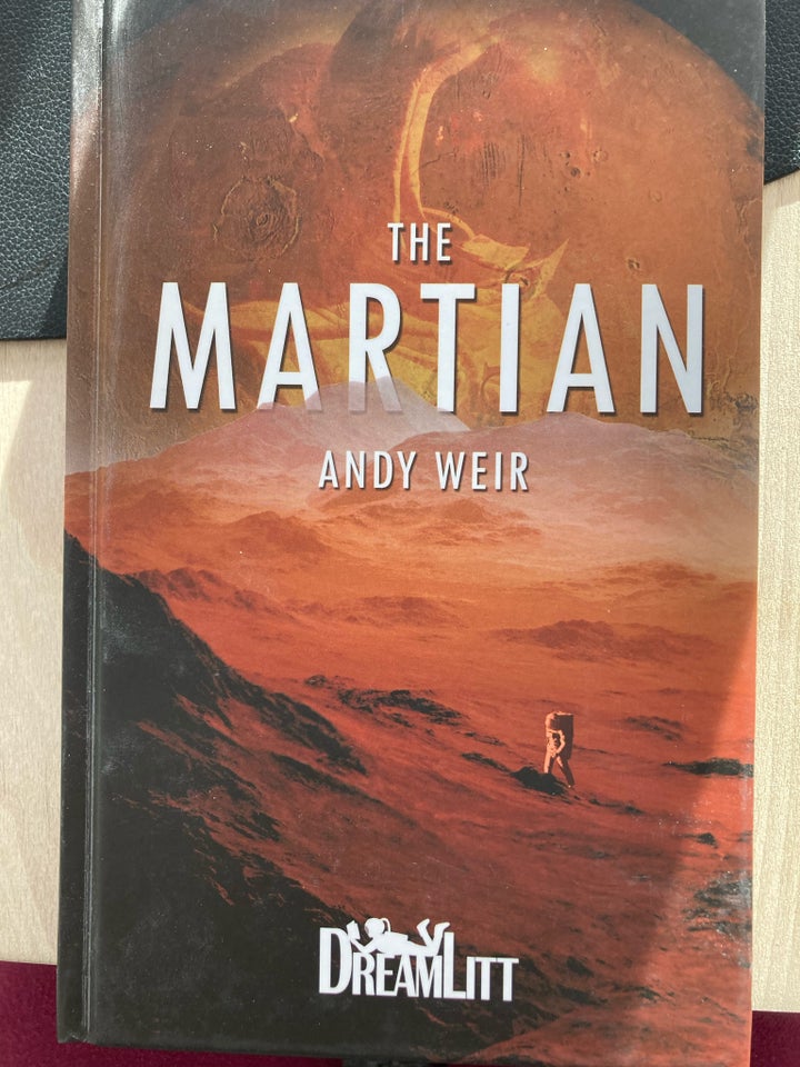 The martian , Andy Weir, genre: