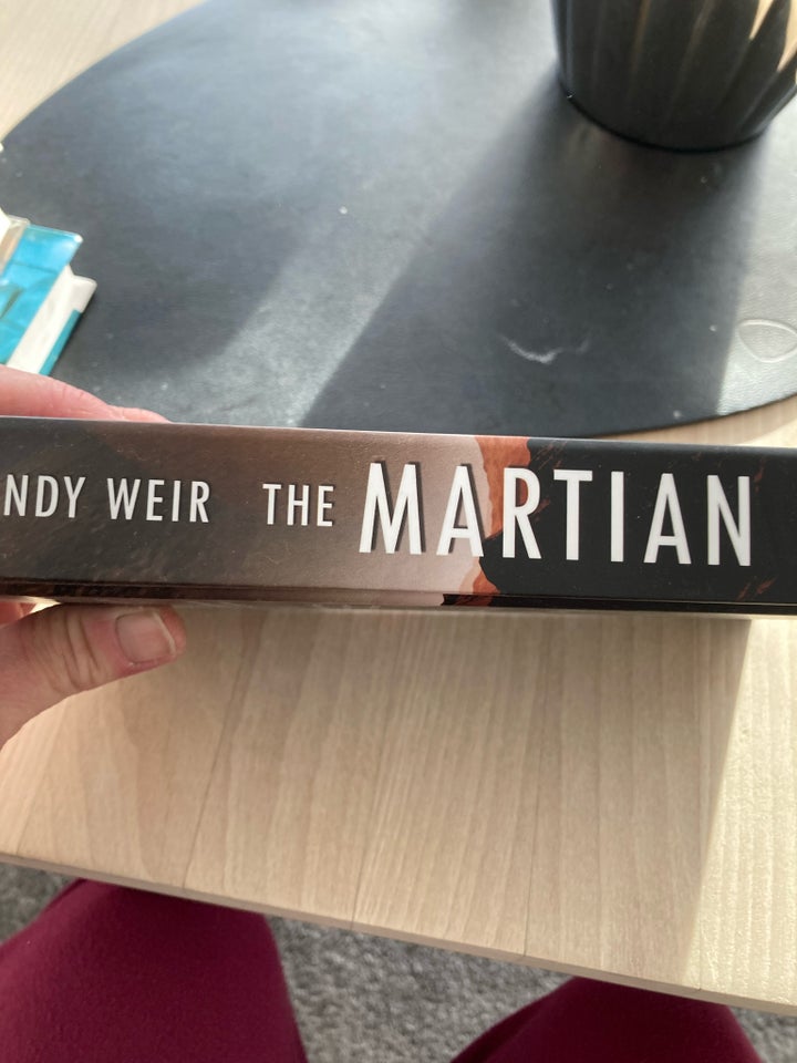 The martian , Andy Weir, genre: