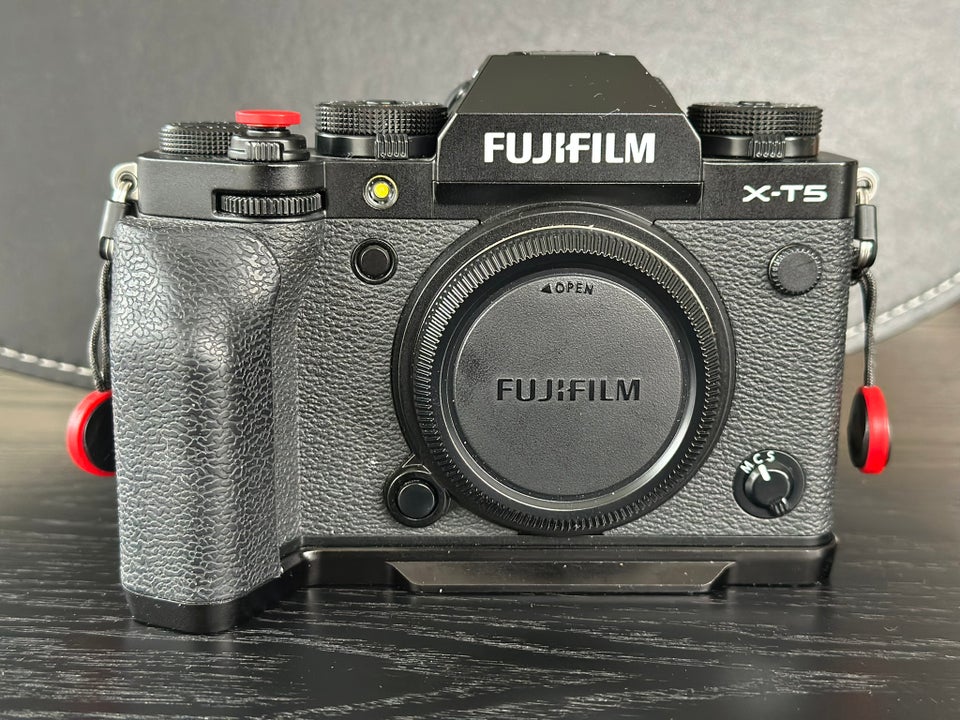 Fujifilm, X-T5, 40 megapixels