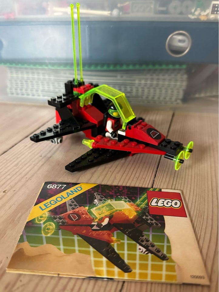 Lego Space, 6877