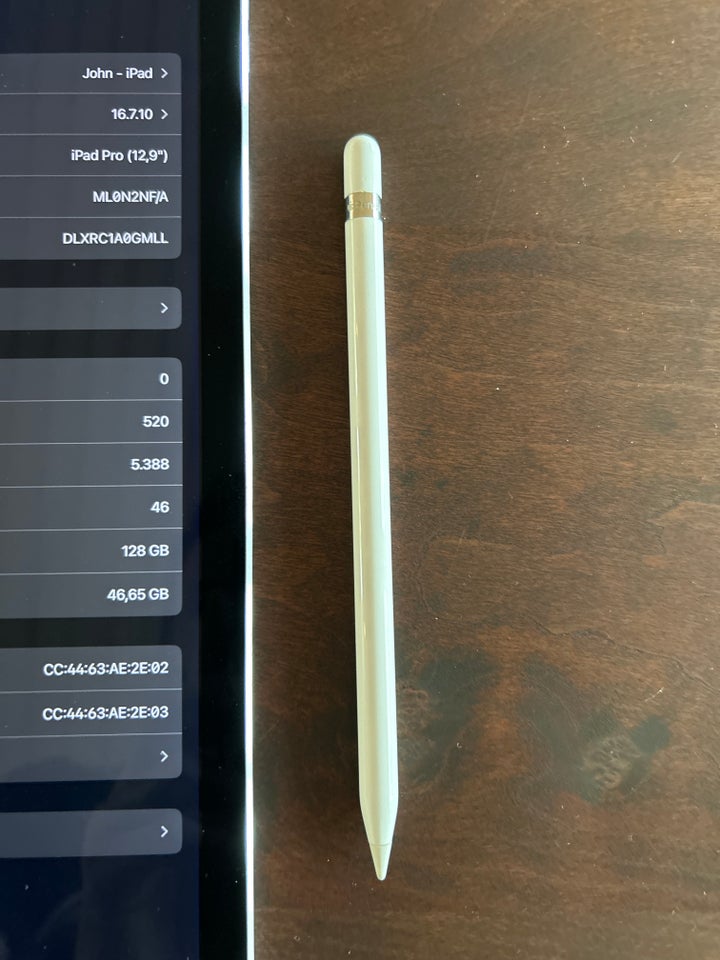 iPad Pro, 128 GB, sort