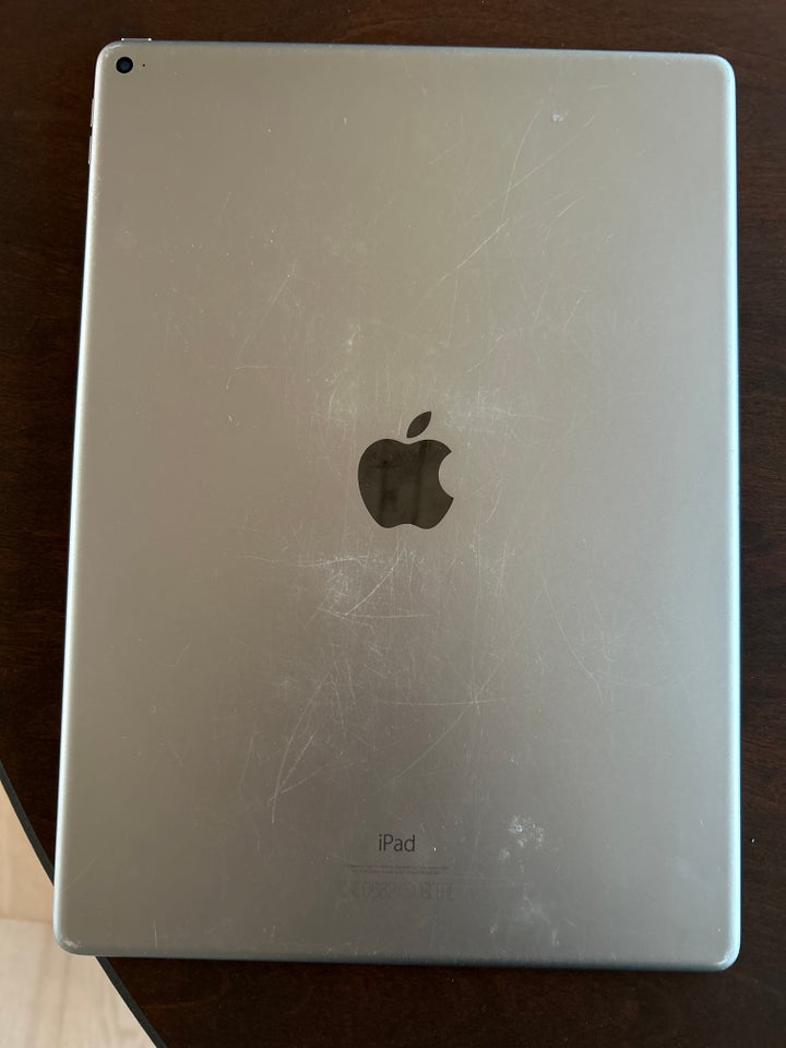 iPad Pro, 128 GB, sort