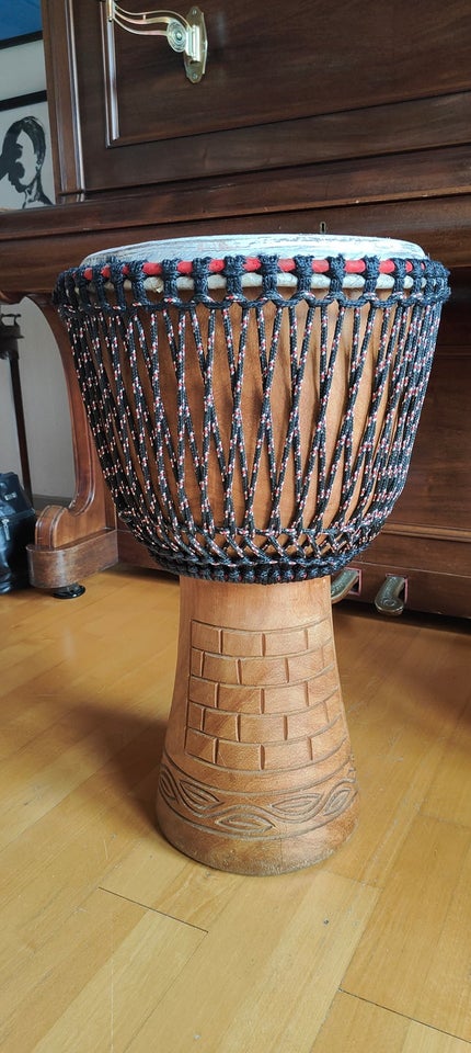 Djembe, POWERFUL of GHANA 15"