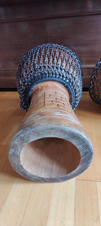 Djembe, POWERFUL of GHANA 15"